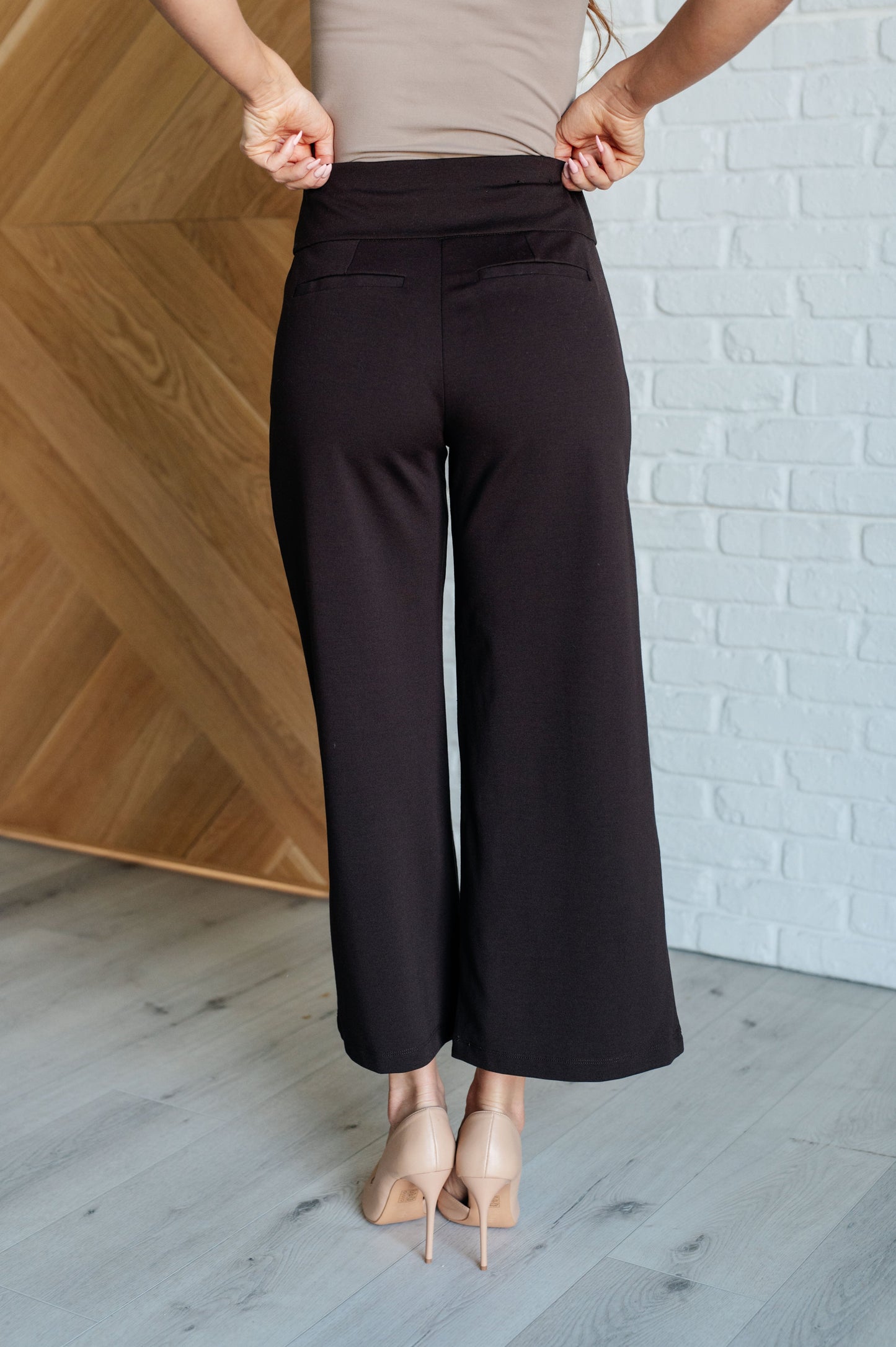 Weekday Wonder Wide Leg Cropped Pants in Chocolate